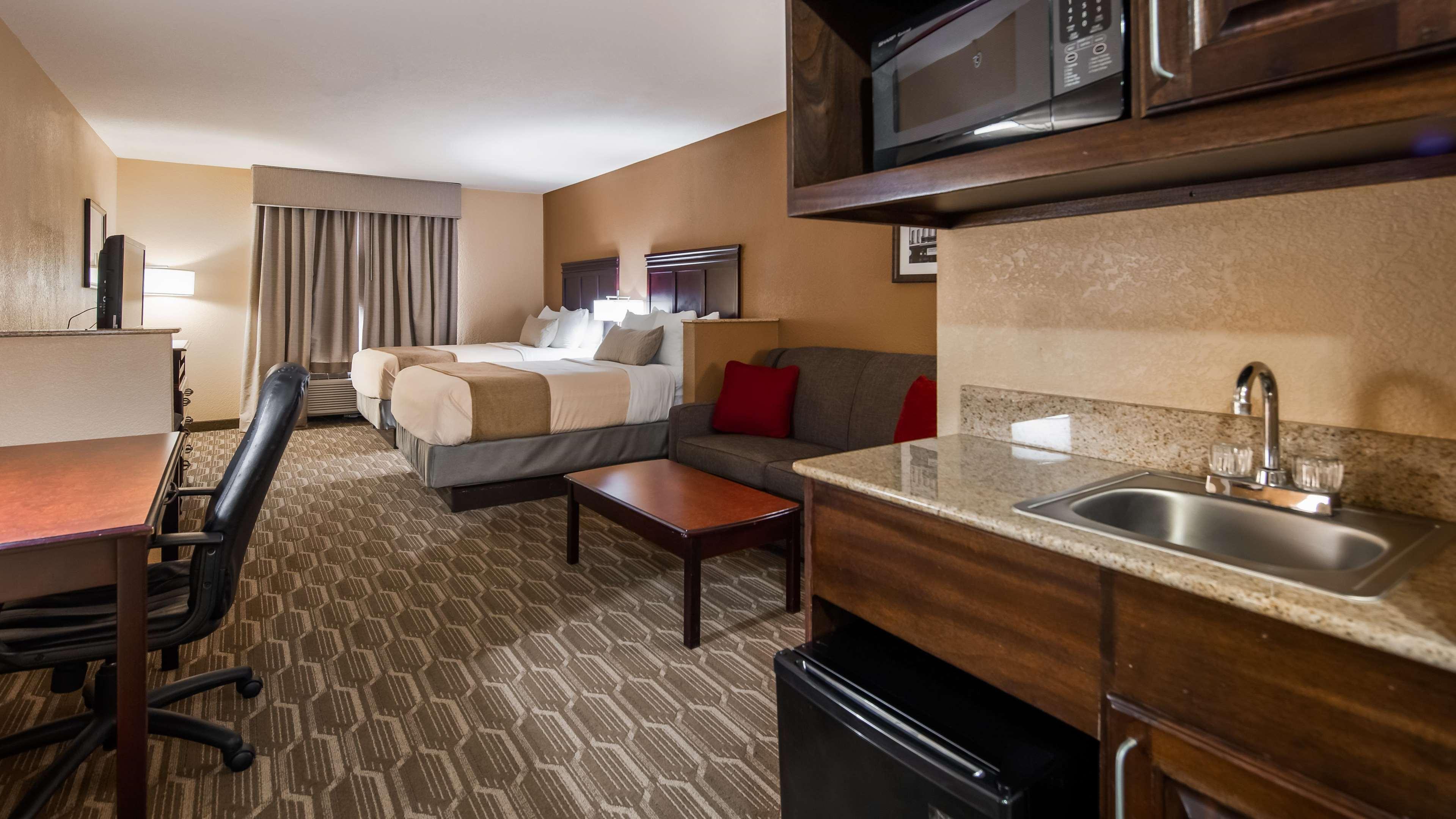 Best Western Granbury Inn And Suites Bagian luar foto