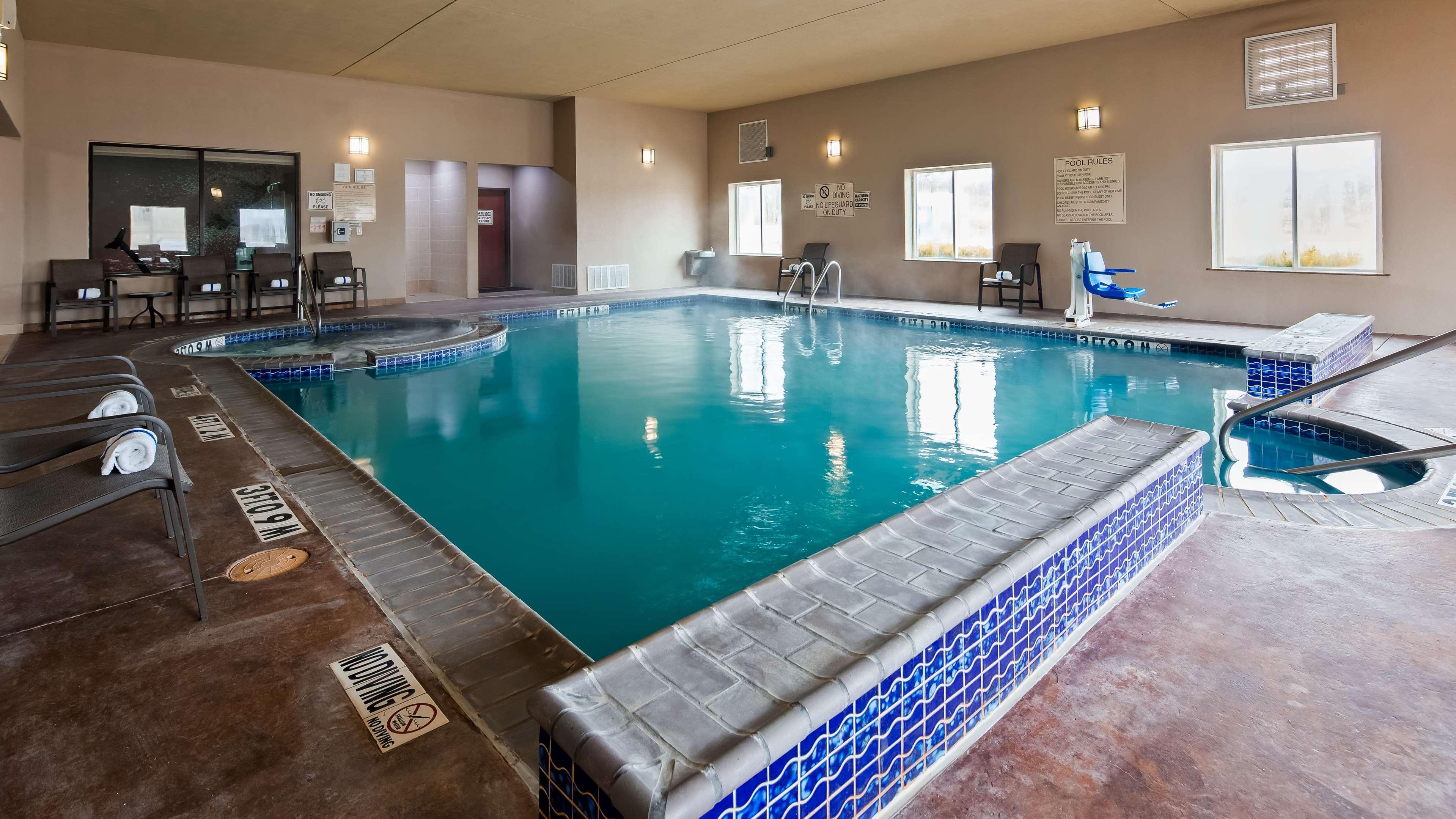 Best Western Granbury Inn And Suites Bagian luar foto