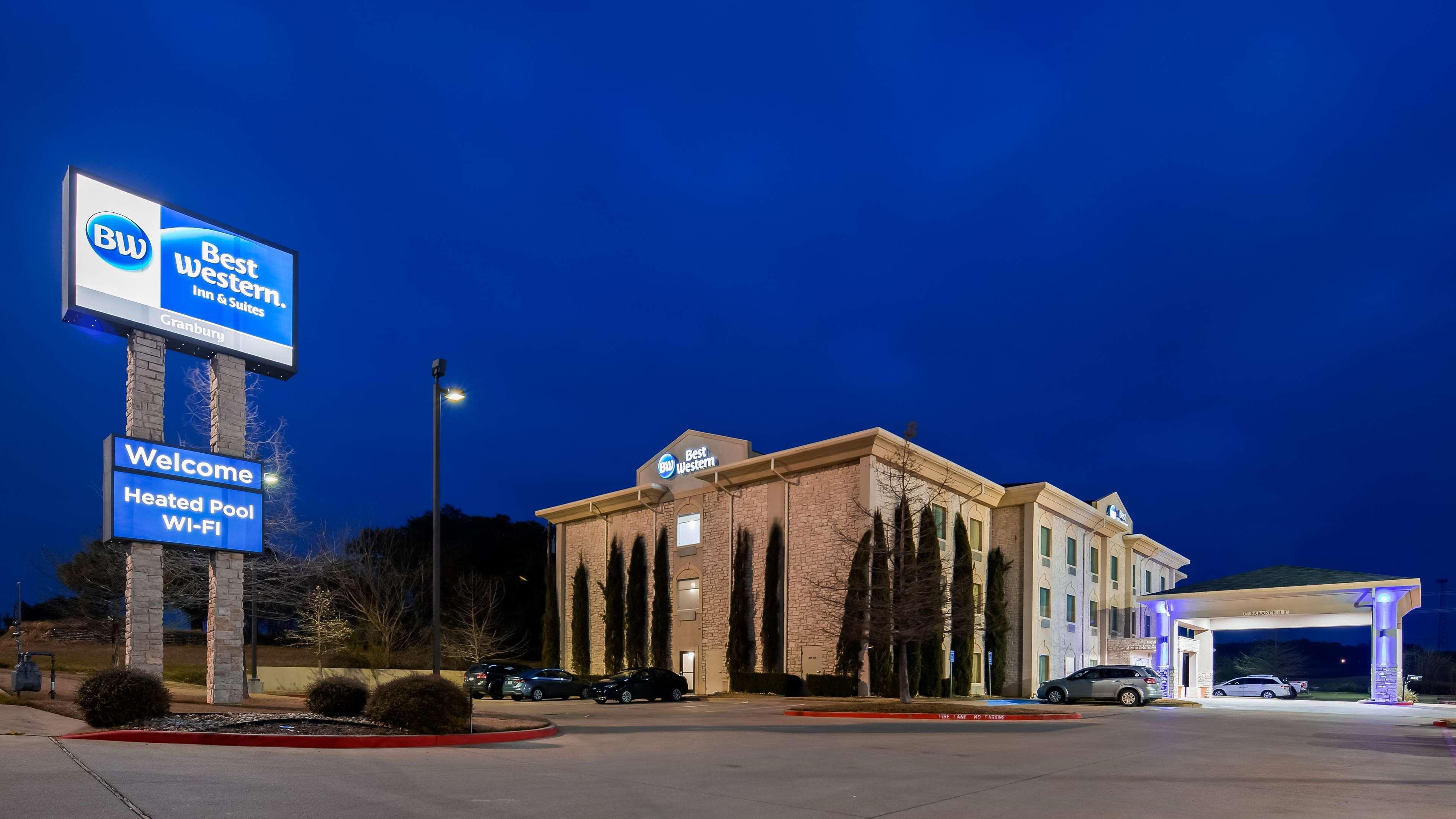 Best Western Granbury Inn And Suites Bagian luar foto