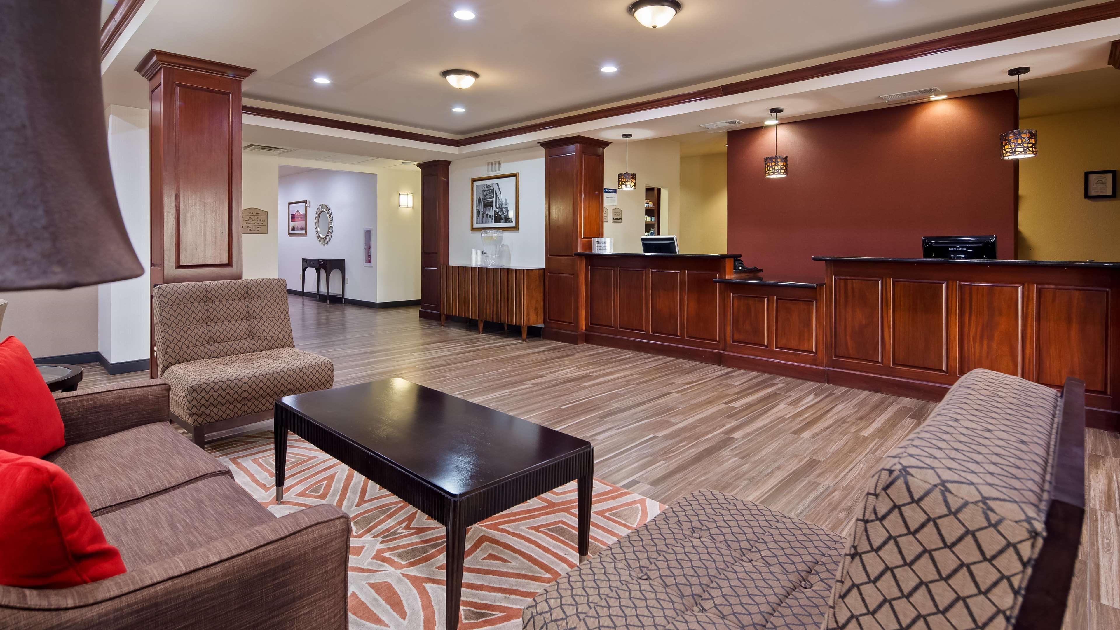 Best Western Granbury Inn And Suites Bagian luar foto