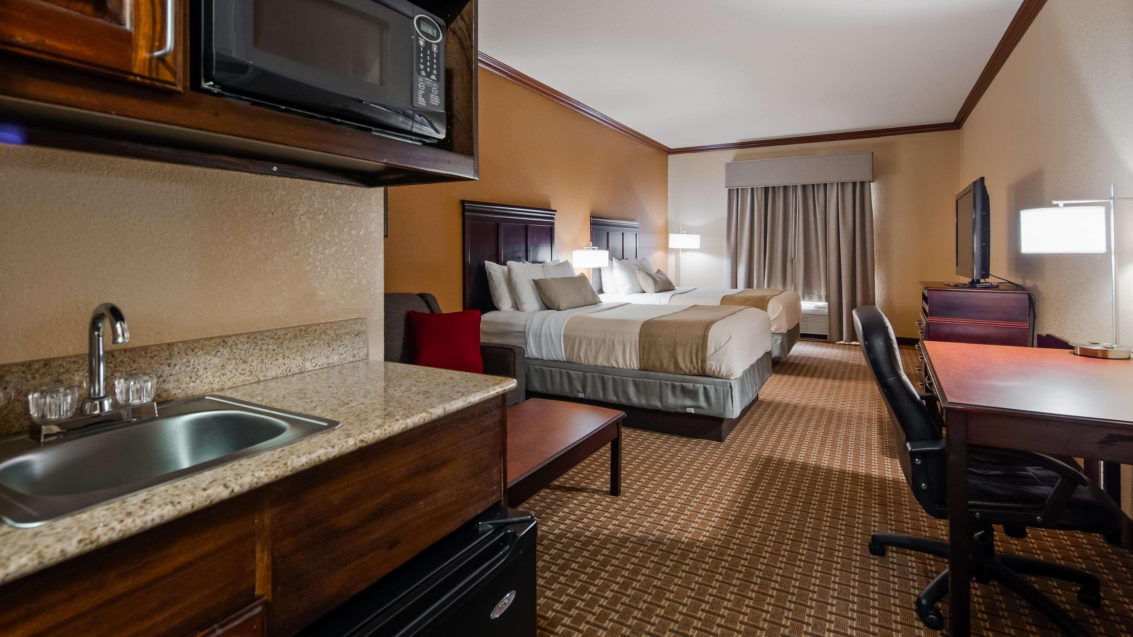 Best Western Granbury Inn And Suites Bagian luar foto
